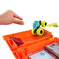 Hot Wheels Monster Trucks Fuel N' Go Playset Hot Wheels Monster Trucks Fuel N' Go Playset